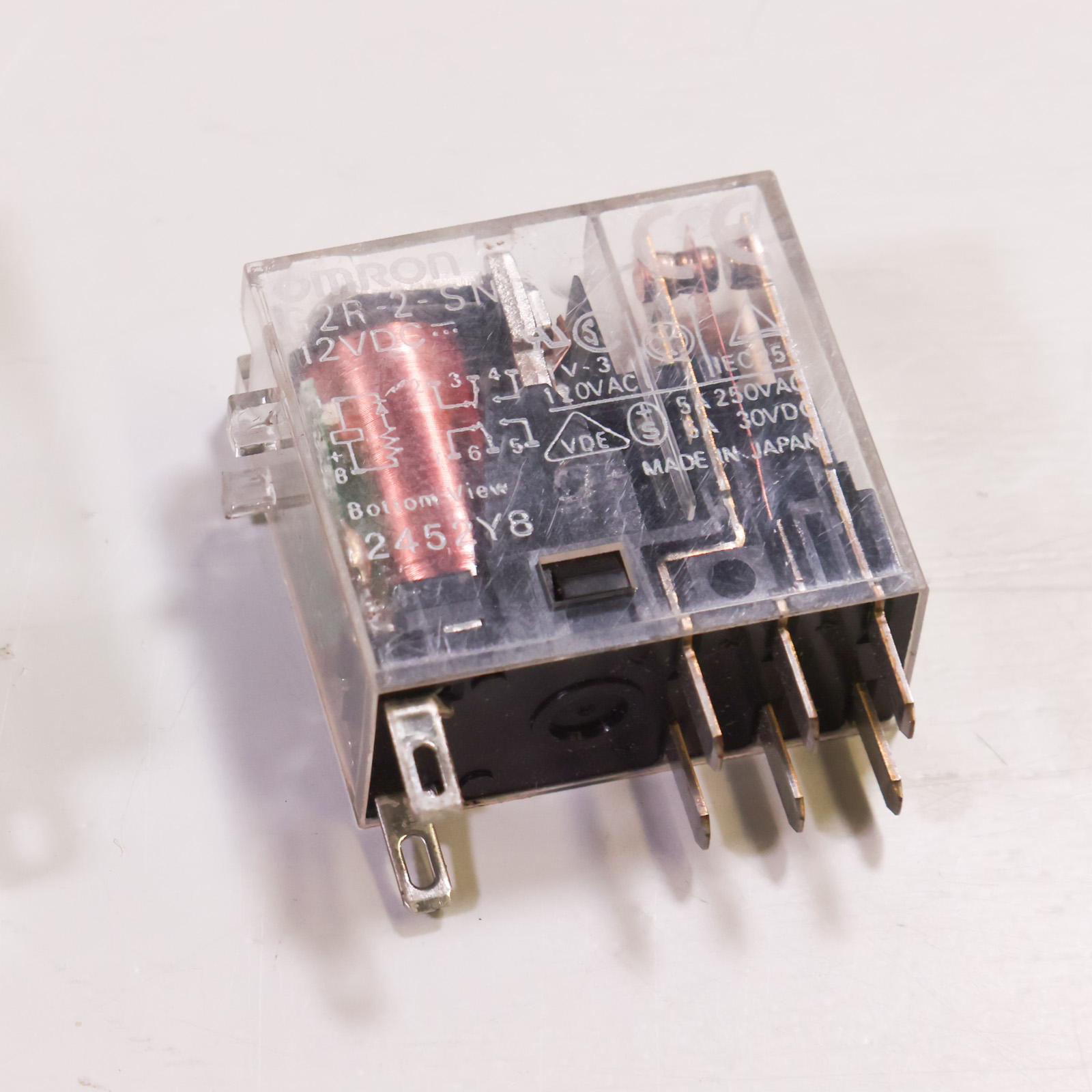 Omron G2R-2-SN rele