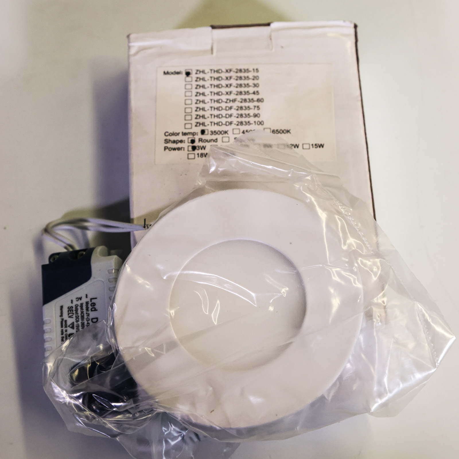 ZHL-THD-XF-2835 LED-paneelivalaisin