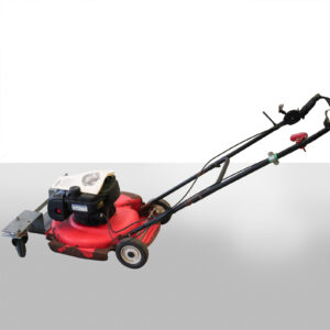 Ruohonleikkuri uudella moottorilla